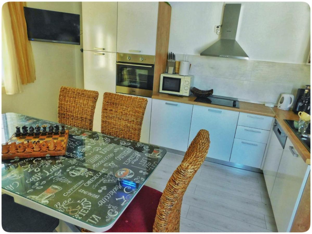 Littlevenice Appartme 50M From Sea Trogir Exterior photo